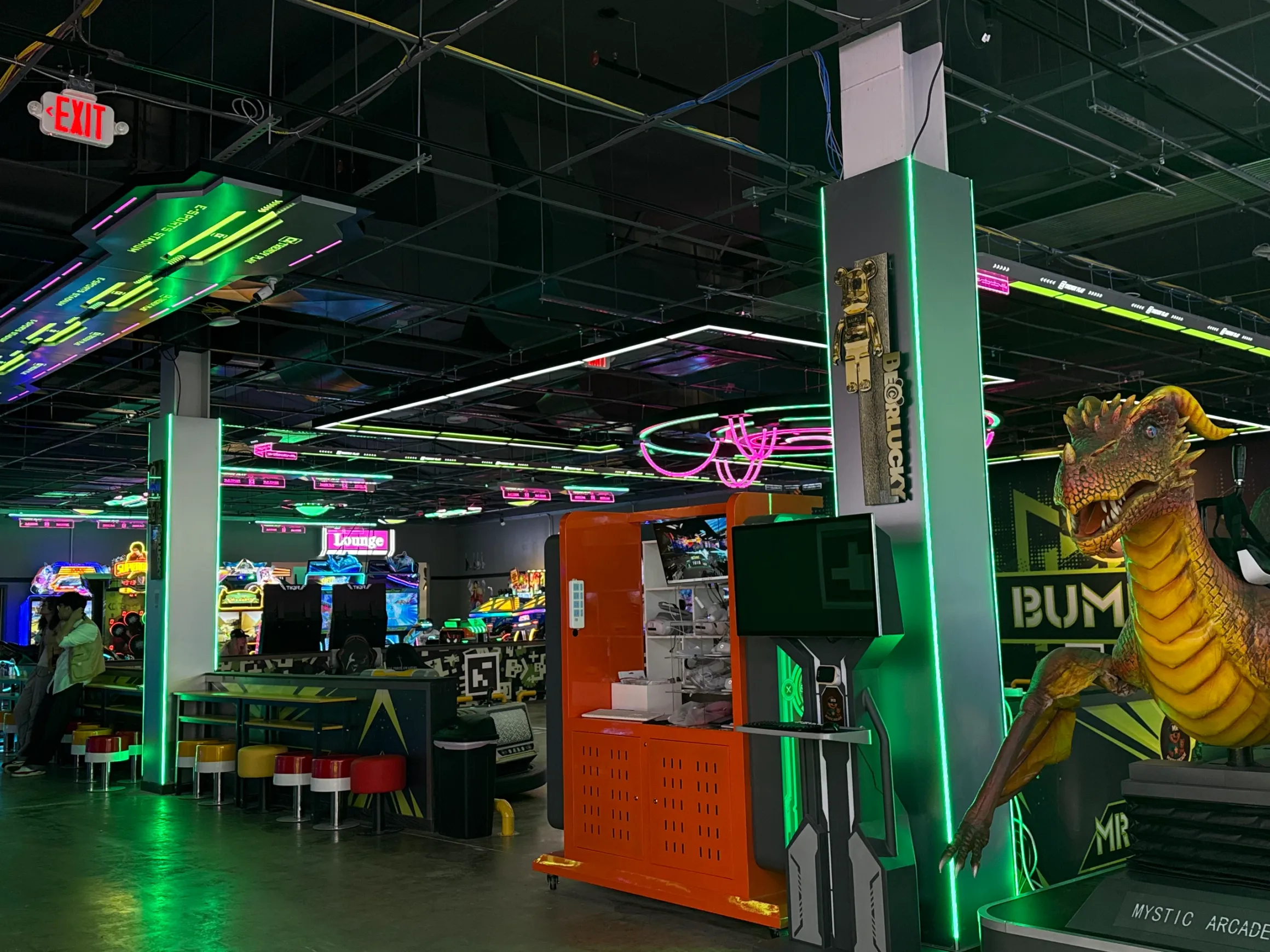 Lounge & Hangout Space