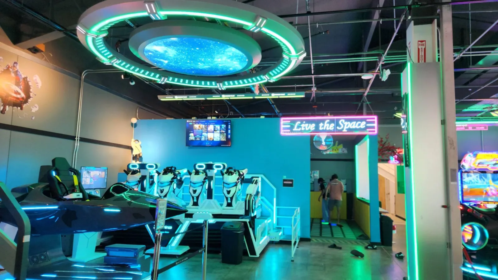 Live the Space VR zone